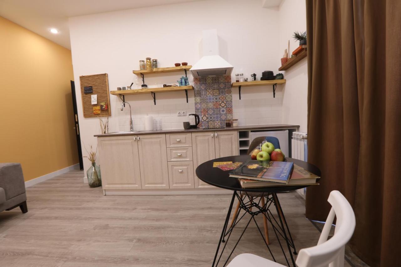 Hotelise I Blue-Poppy Apartment Jereván Kültér fotó
