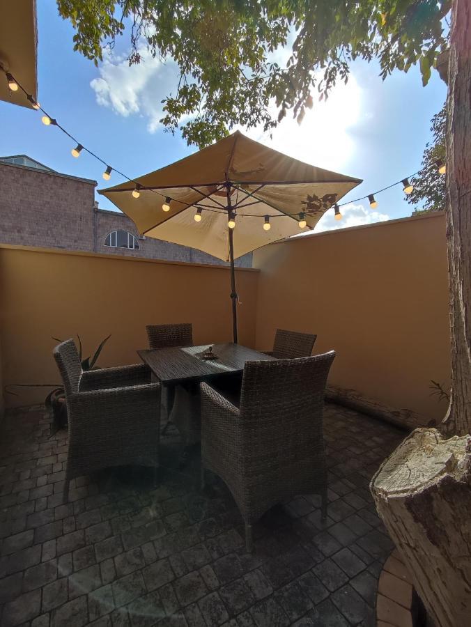 Hotelise I Blue-Poppy Apartment Jereván Kültér fotó