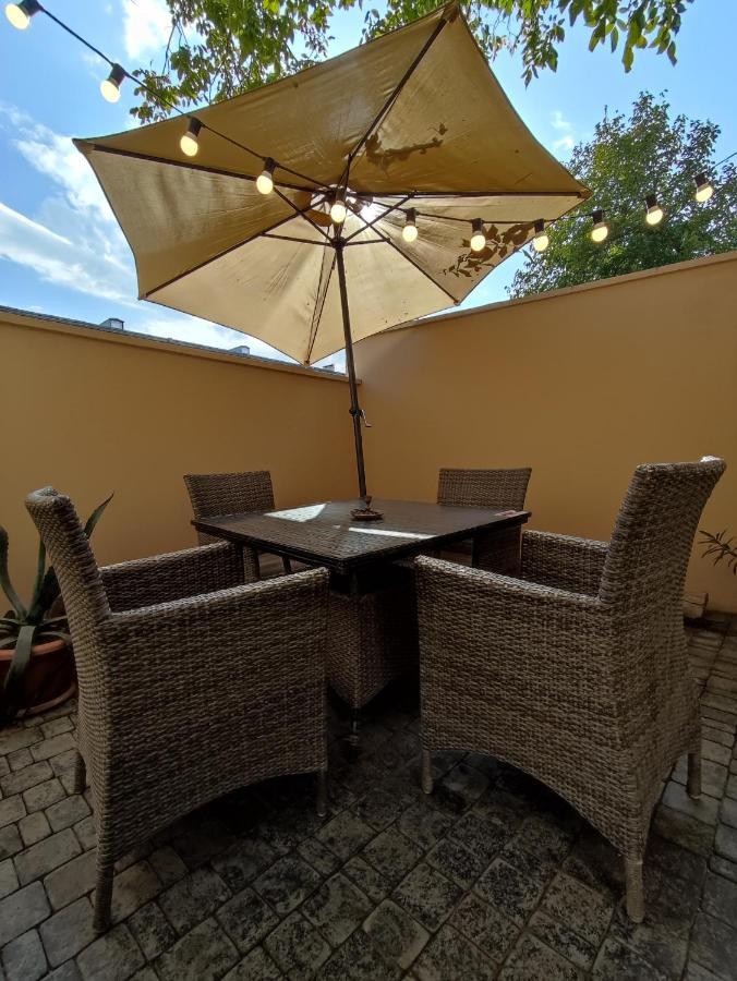 Hotelise I Blue-Poppy Apartment Jereván Kültér fotó